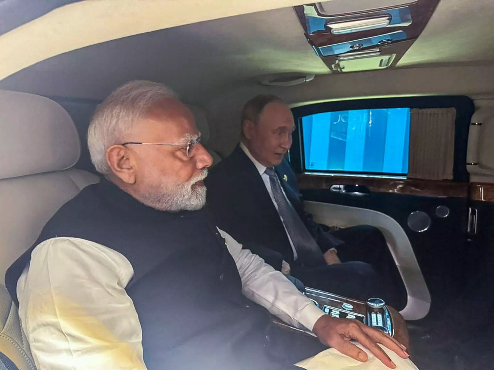 Modi Urges Putin to End Ukraine War