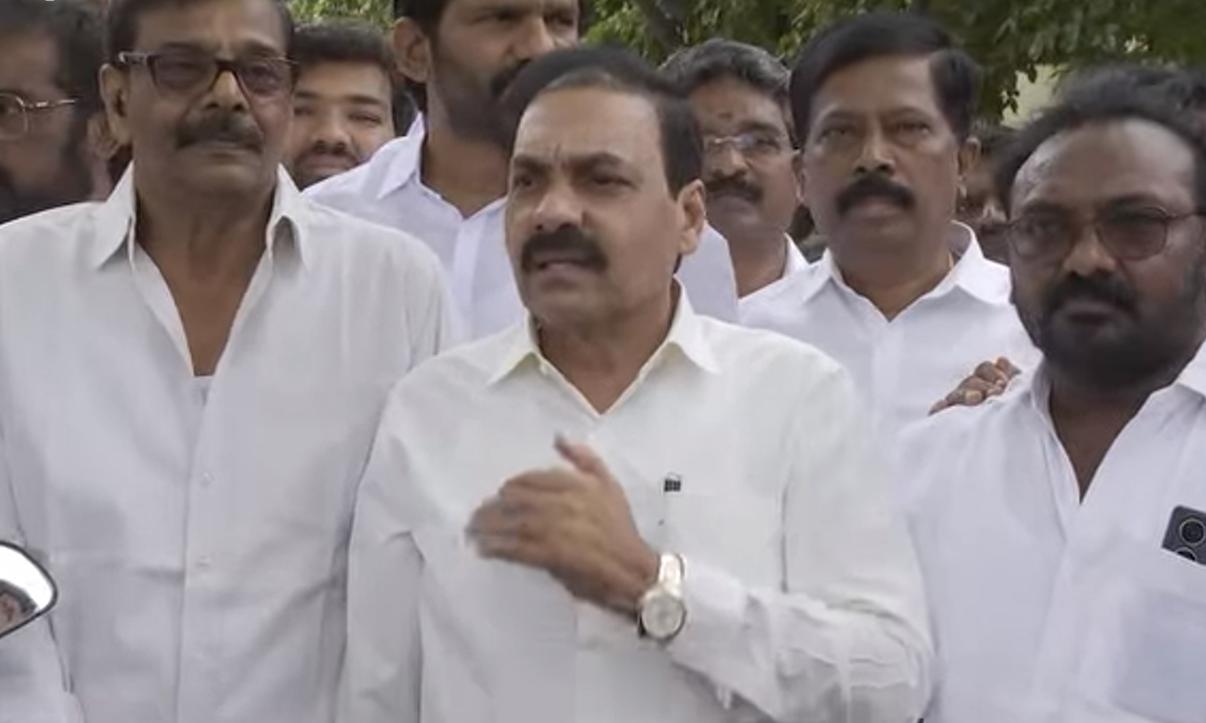 Leaders Honor YSR on Death Anniversary in Nellore
