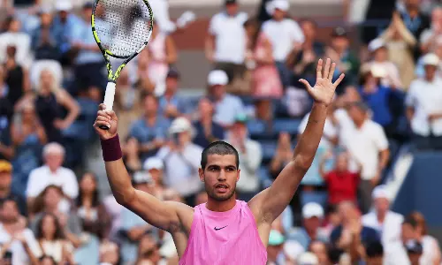Alcaraz into U.S. Open Quarter-finals As Pegula Advances