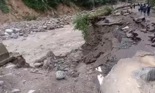 Three Dead, 793 Roads Blocked as Heavy Rains Batter Himachal