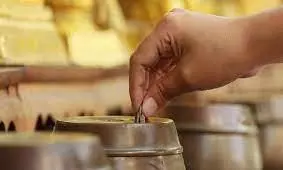 Two Simhachalam Staff Sacked For Attempting Theft From Hundi