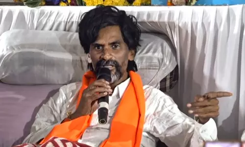 Mumbai Police Tell Jarange to Vacate Azad Maidan Mumbai Police Tell Jarange to Vacate Azad Maidan