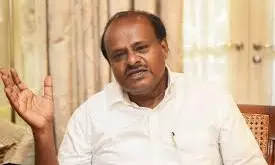 Kumaraswamy Discusses Way Forward For HMT In Annual Performance Review Meet