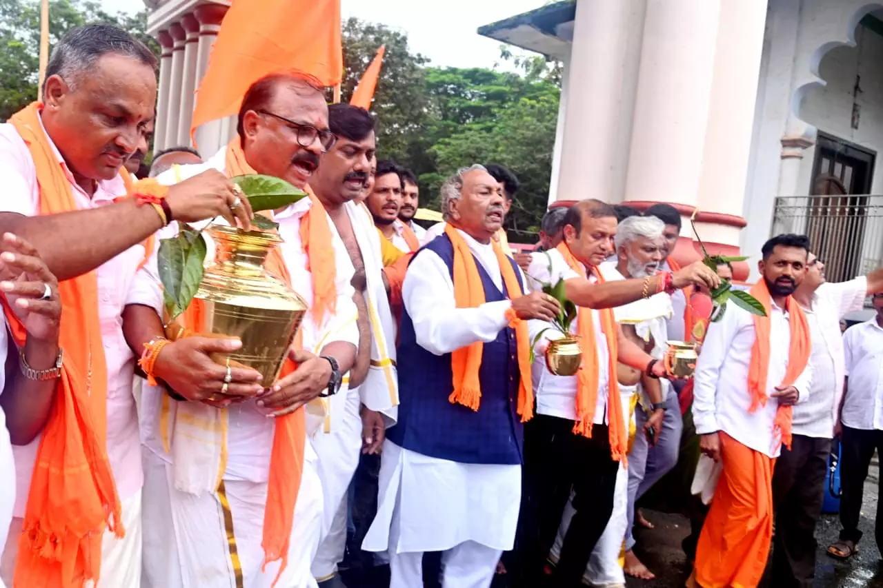 Eshwarappa Leads ‘Shuddhikarana’ Ritual in Dharmasthala