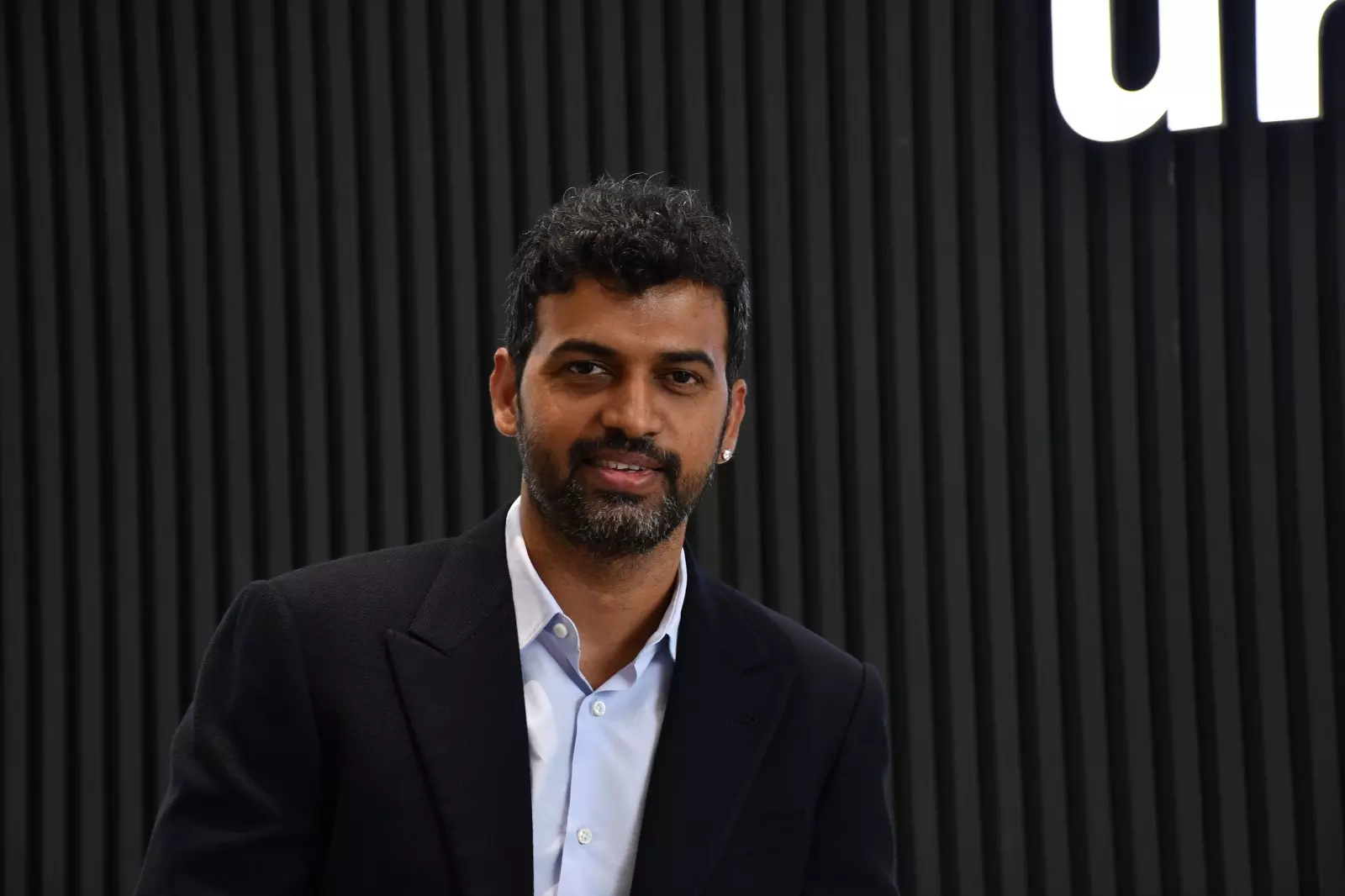 How Immersive Displays Help Customers Visualize Their Spaces