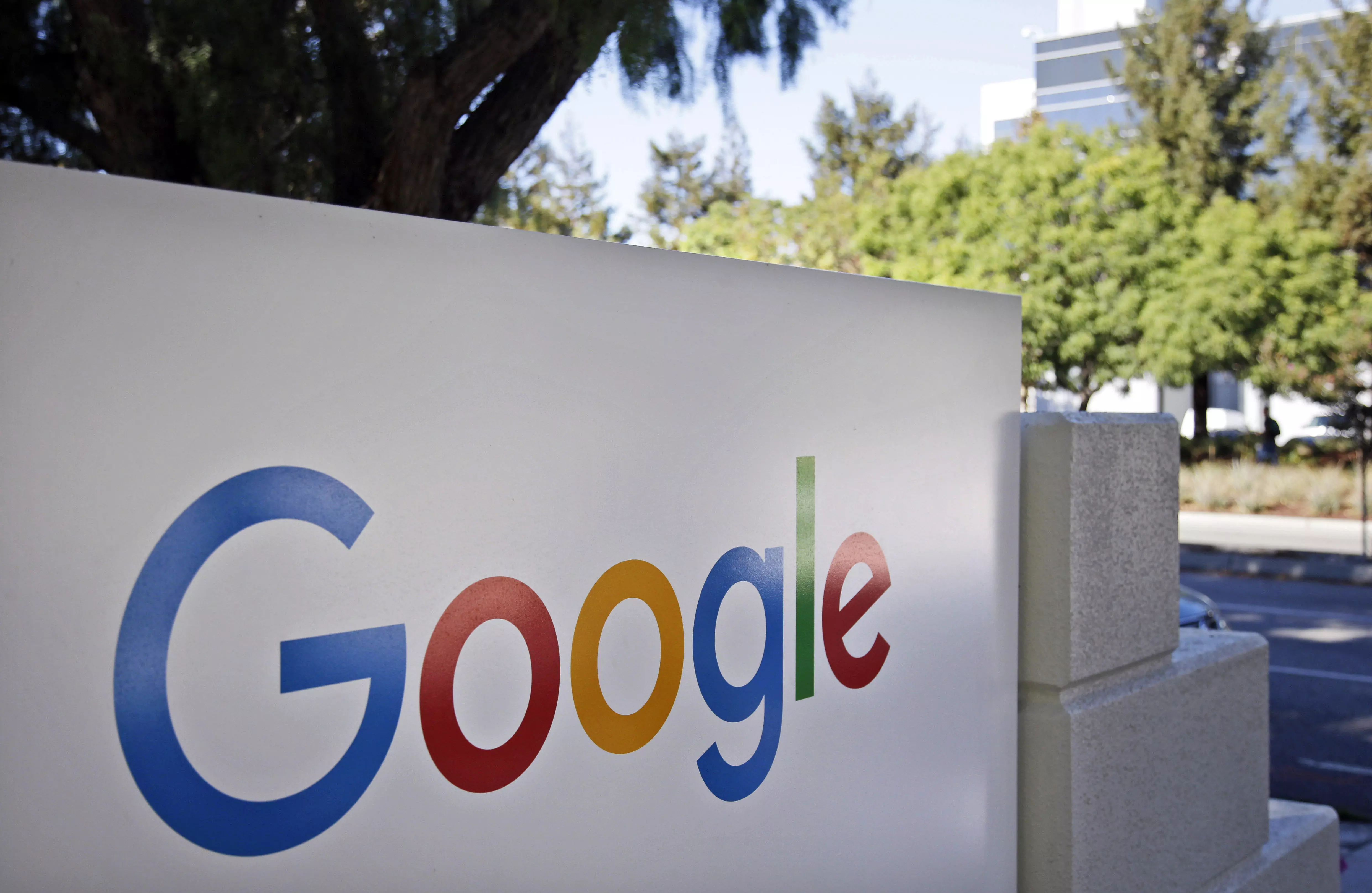 Googles AI Rivals Get a Boost From Data-Sharing Order, But Tech Giant Far From Routed