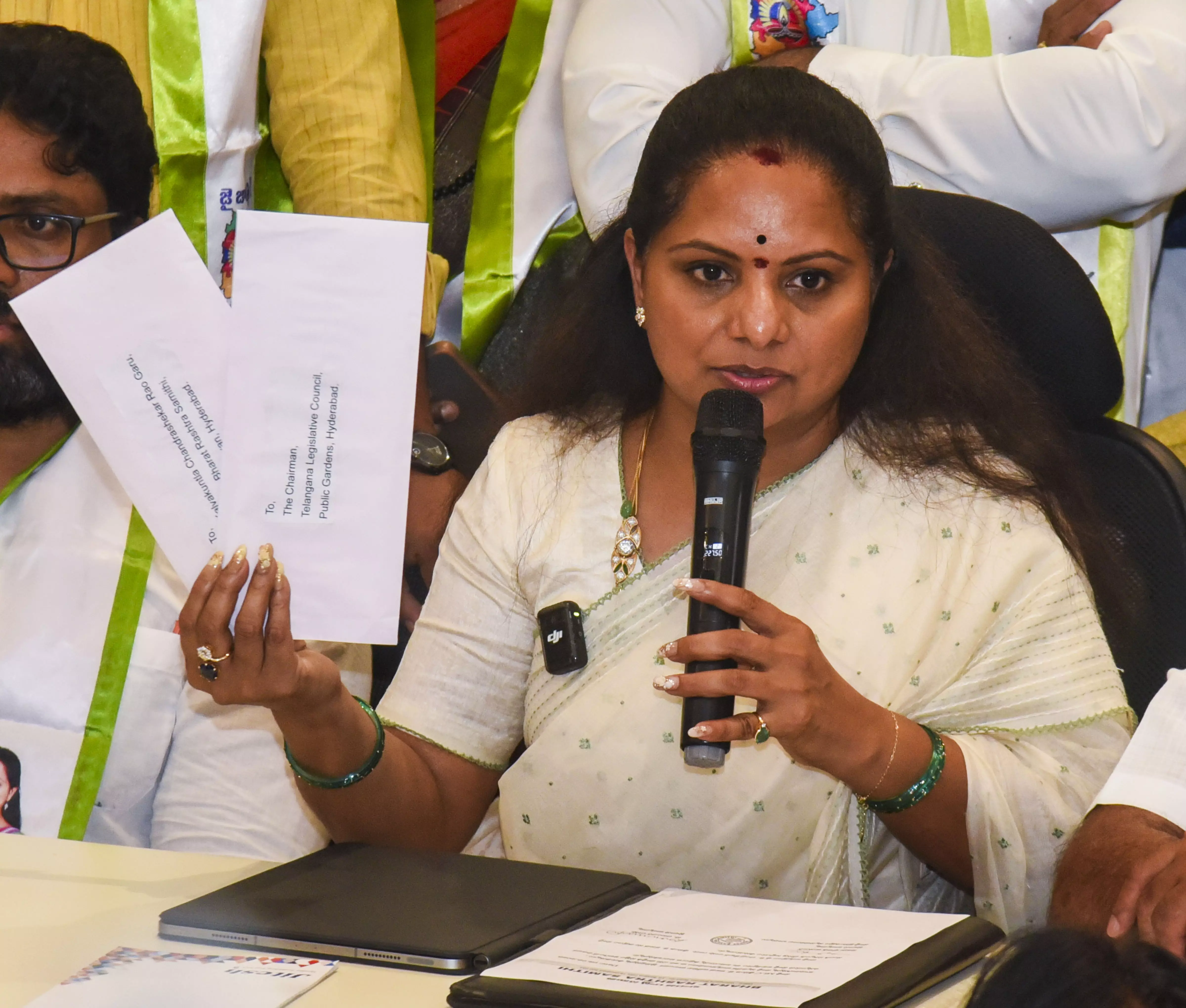 Kavitha Ratchets Up Attack On Harish, Santosh