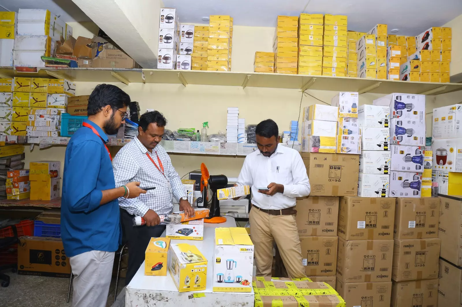 No BIS Mark, Goods Worth Rs 8 Lakh Seized No BIS Mark, Goods Worth Rs 8 Lakh Seized