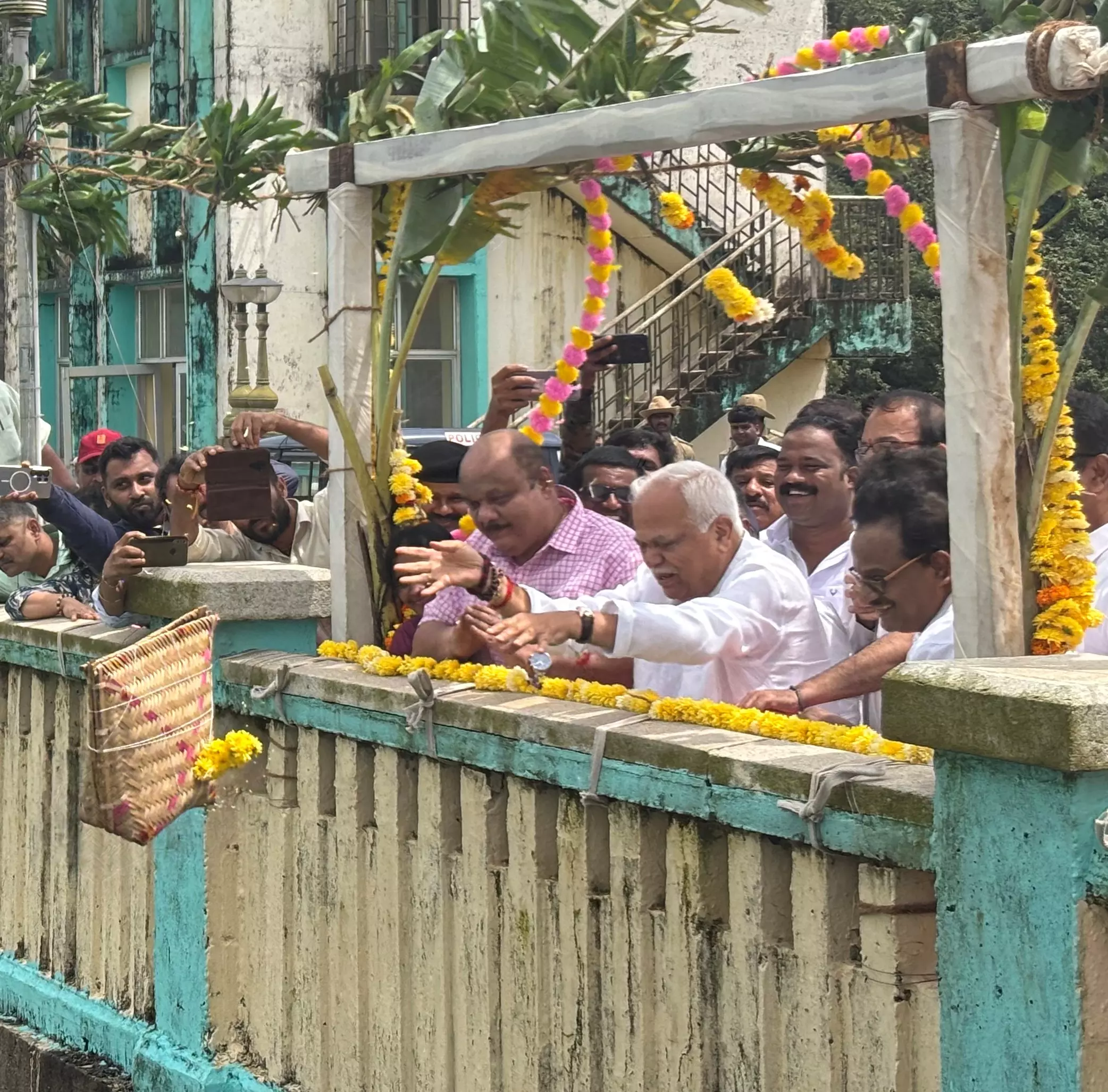 MLA RV Deshpande Faces Backlash Over Remark to Woman Journalist in Karwar