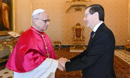 Israeli President Meets Pope Leo XIV Amid Military Operations in Gaza
