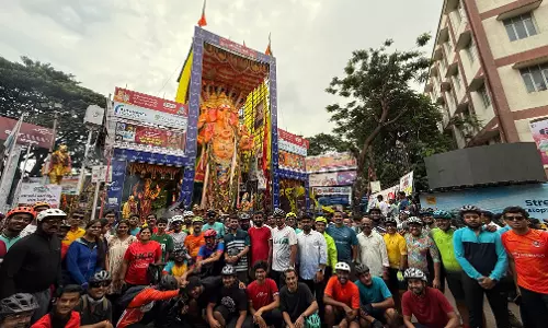 Riders Pedal To Khairatabad Ganesh At Dawn