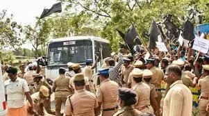 Tamil Nadu Leaders Protest Bomb Attack On Town Panchayat Leader