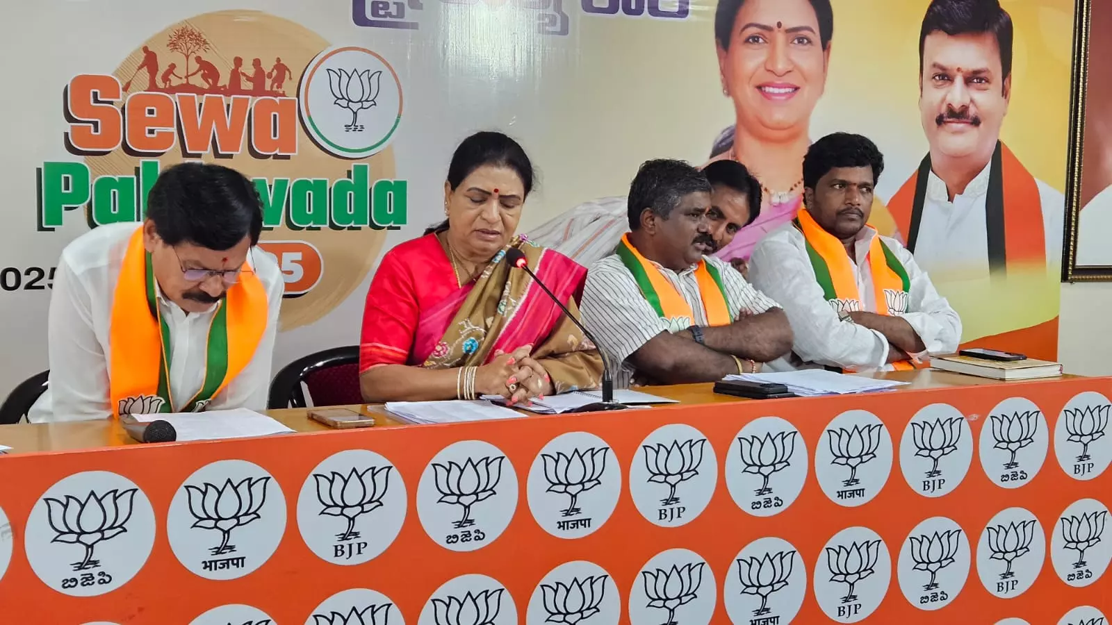 Aruna Calls For ‘Namo Parks’, Swachh Bharat Drive, And Promotion of Swadeshi Goods