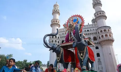 Ganesh Immersion Procession To Reach Charminar By 2 Pm