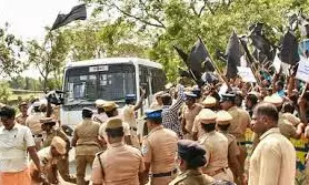 Tamil Nadu Leaders Protest Bomb Attack On Town Panchayat Leader