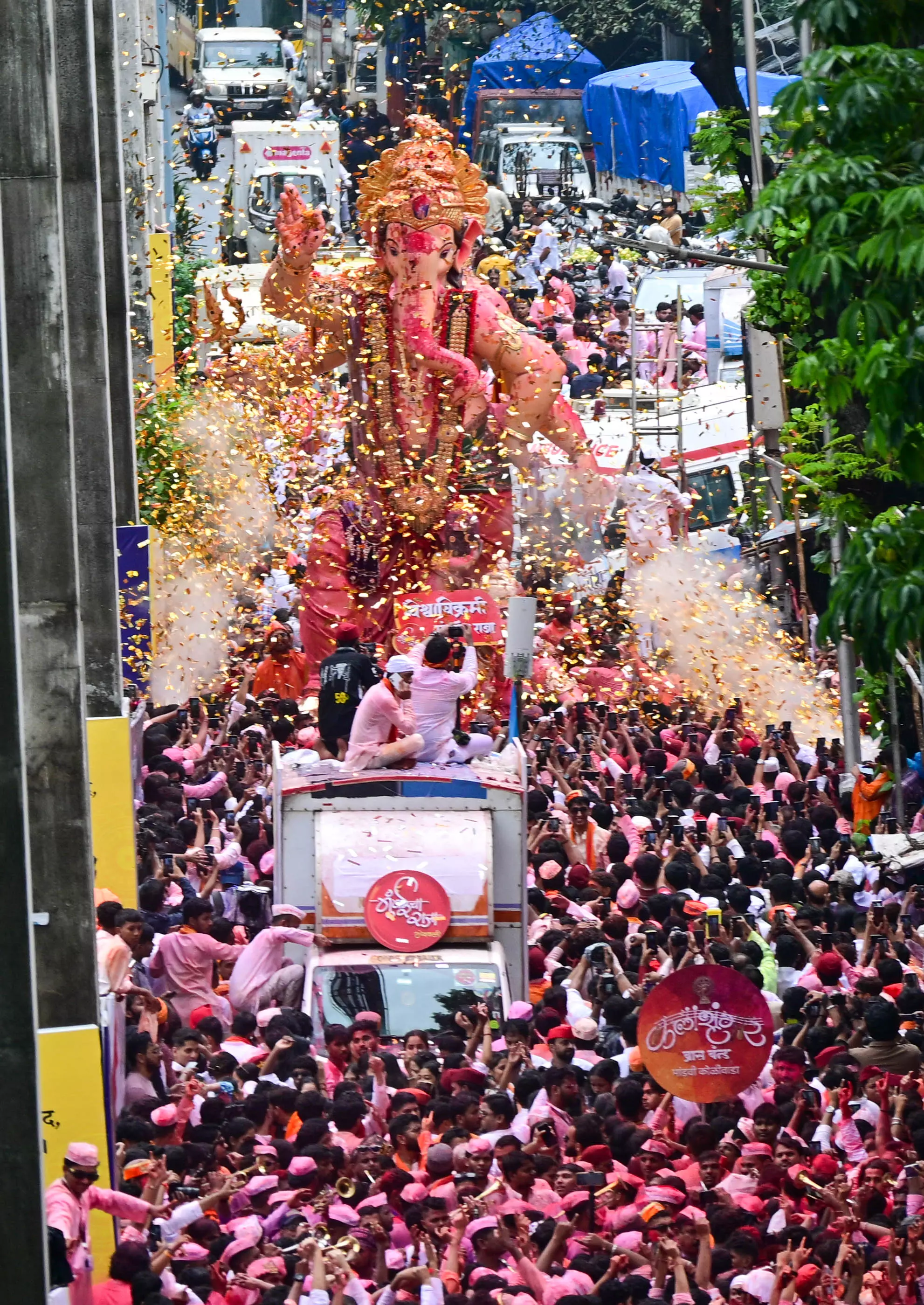 Ganesh Visarjan Spectacle Grips Mumbai on Final Day of Festival