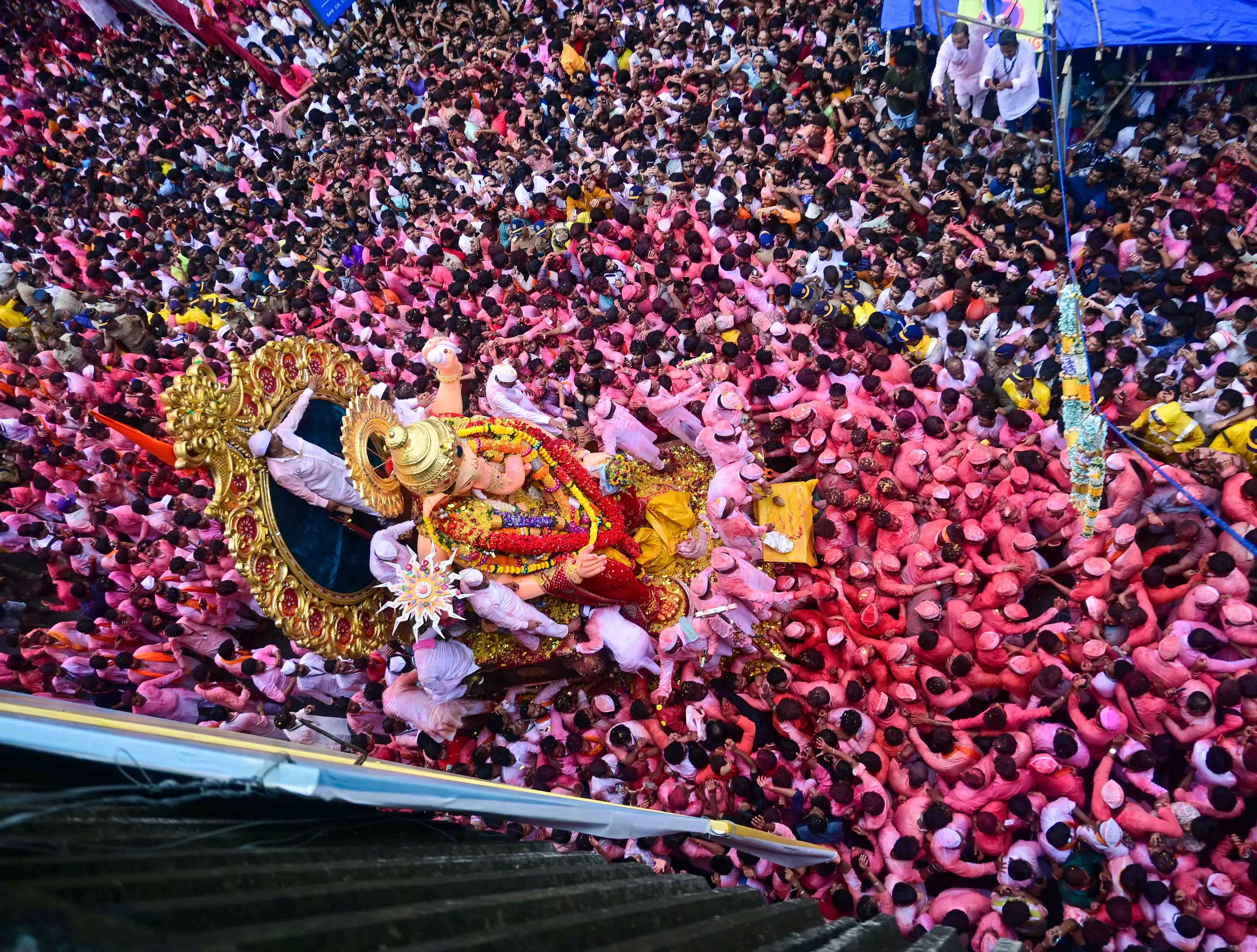 Ganesh Visarjan Spectacle Grips Mumbai on Final Day of Festival