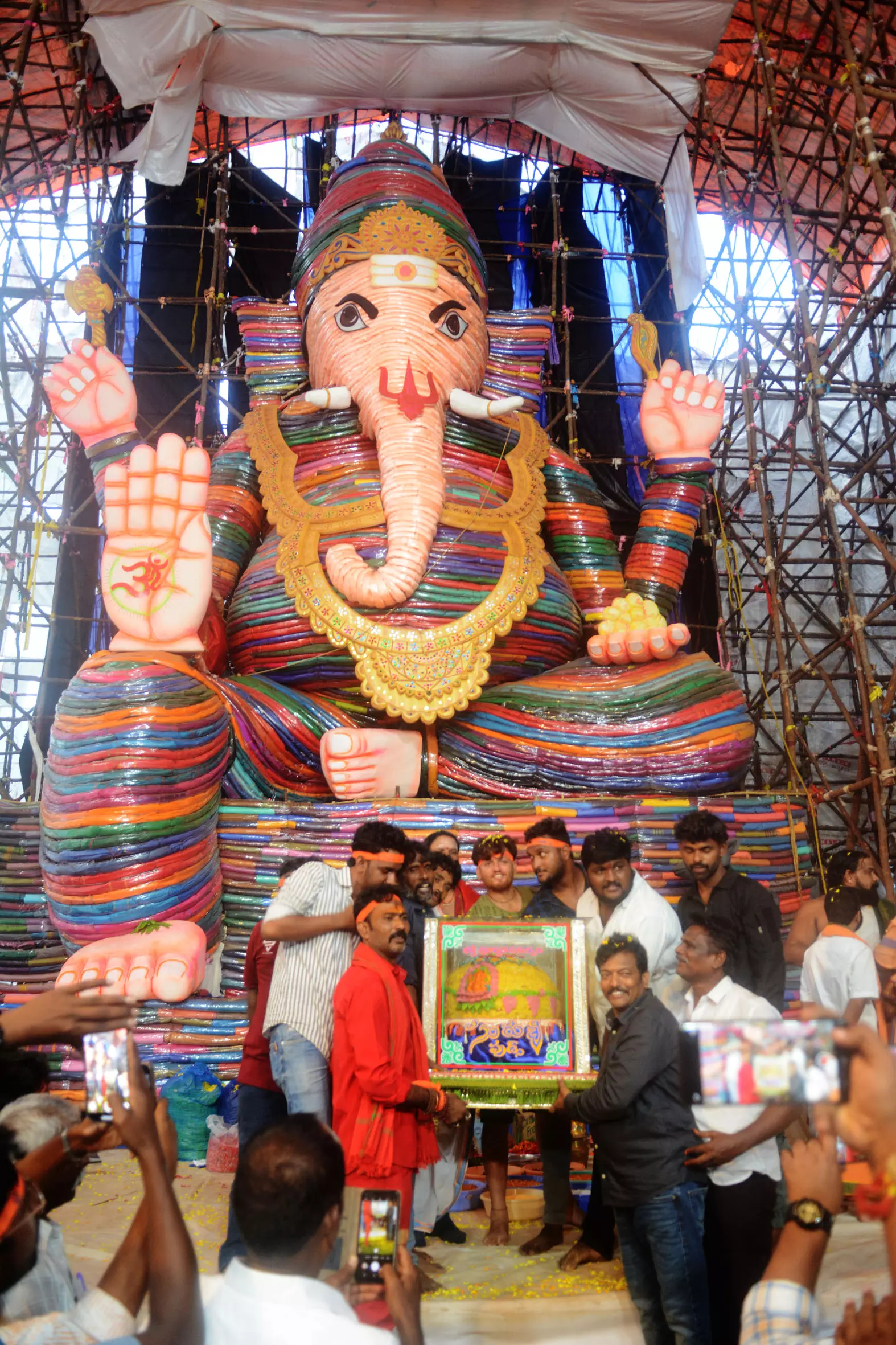 Unique Saree-Clad Ganesh Idol Prepared for Immersion in Visakhapatnam Unique Saree-Clad Ganesh Idol Prepared for Immersion in Visakhapatnam