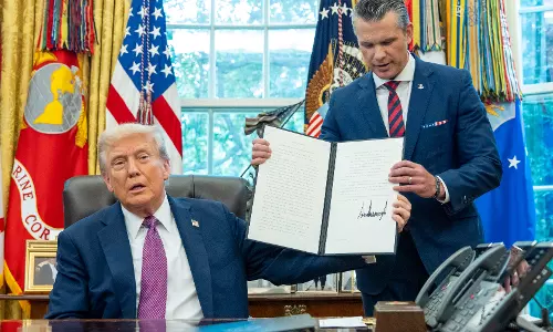 Trump Signs Order Renaming Pentagon as Department of War