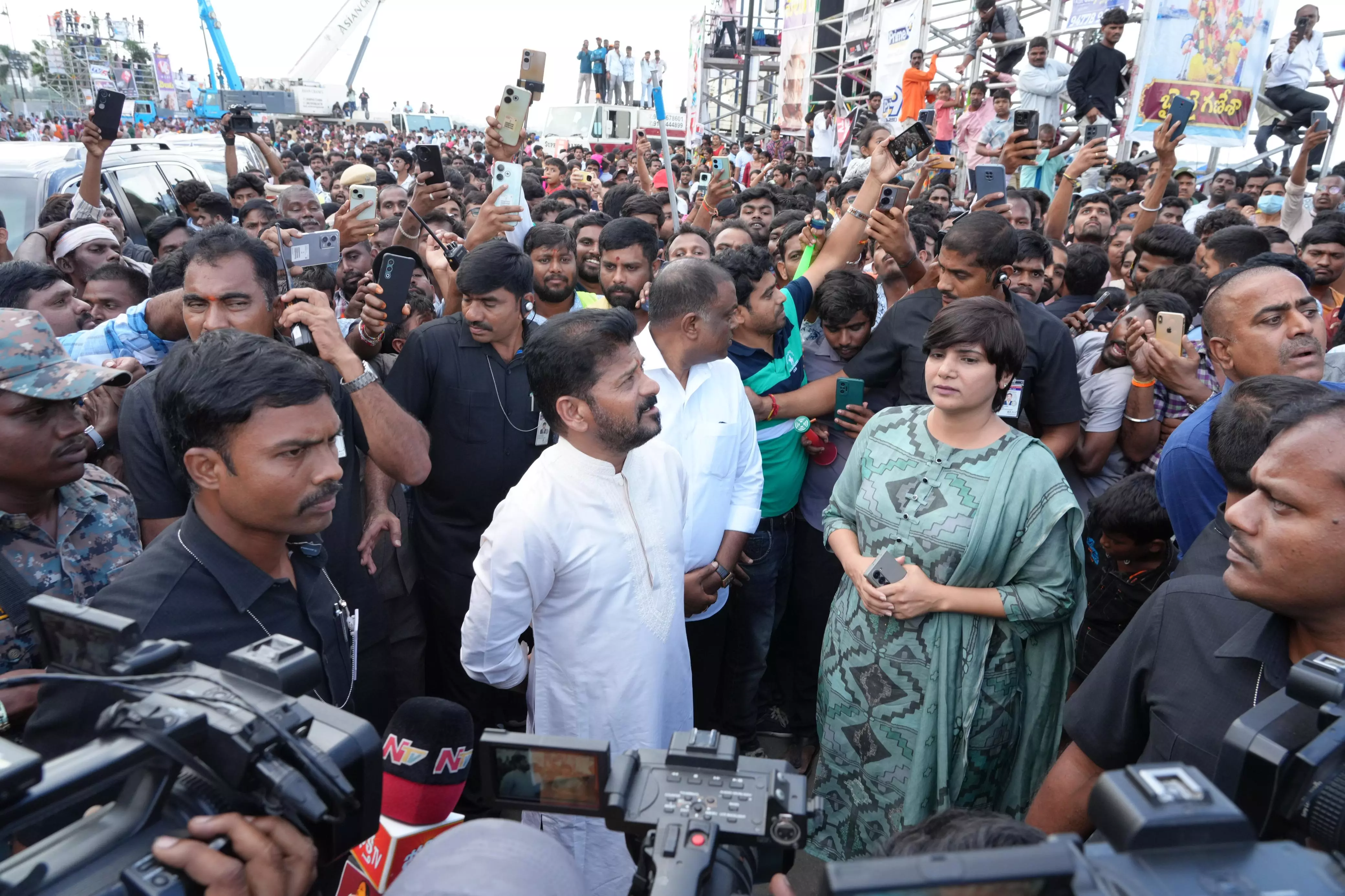 Revanth Thanks People for Disciplined Festivities Revanth Thanks People for Disciplined Festivities