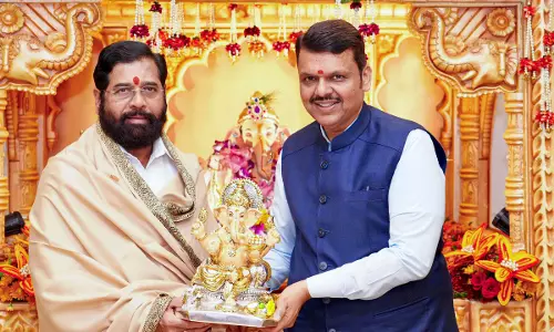 Shinde on Ads Featuring Only Fadnavis: Working as a Team, Not for Credit