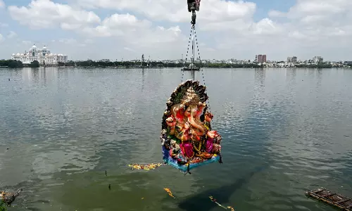 Immersion of Ganesh Idols Continues in Hyderabad Immersion of Ganesh Idols Continues in Hyderabad
