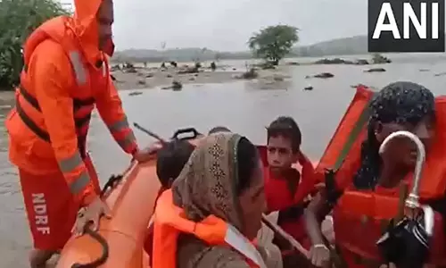 Gujarat: SDRF Rescues 9 People Stranded From Flooded Sabarmati