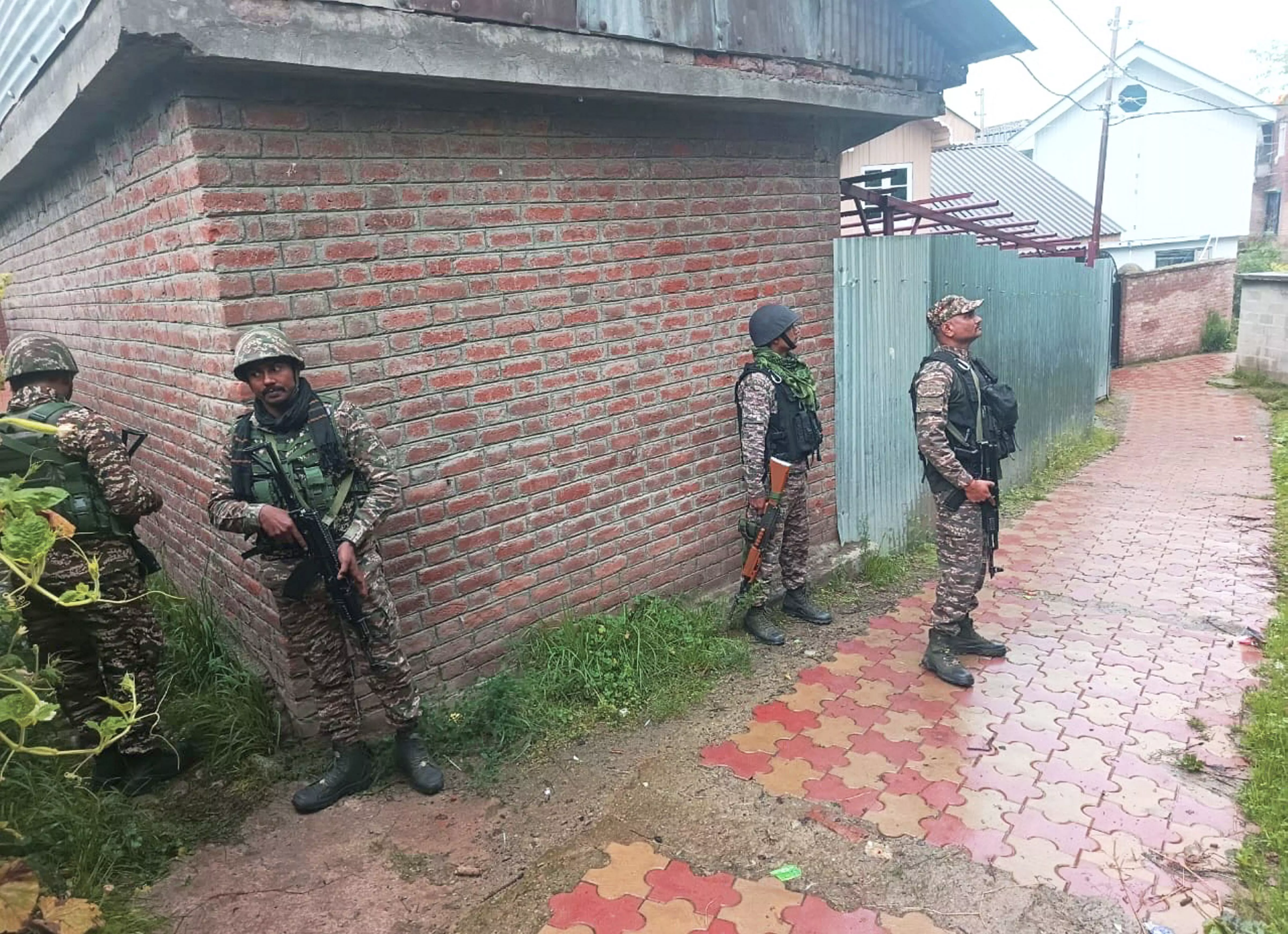 Fierce Kulgam Encounter Claims Two Terrorists and Two Soldiers