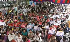 Teachers Unions Oppose TET Mandate For Senior Teachers