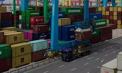 Chinas Export Growth Slows in August as Trade Tensions with US Mounts