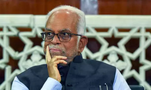 Undavalli Advises MPs From AP, TG To Vote For Sudarshan Undavalli Advises MPs From AP, TG To Vote For Sudarshan