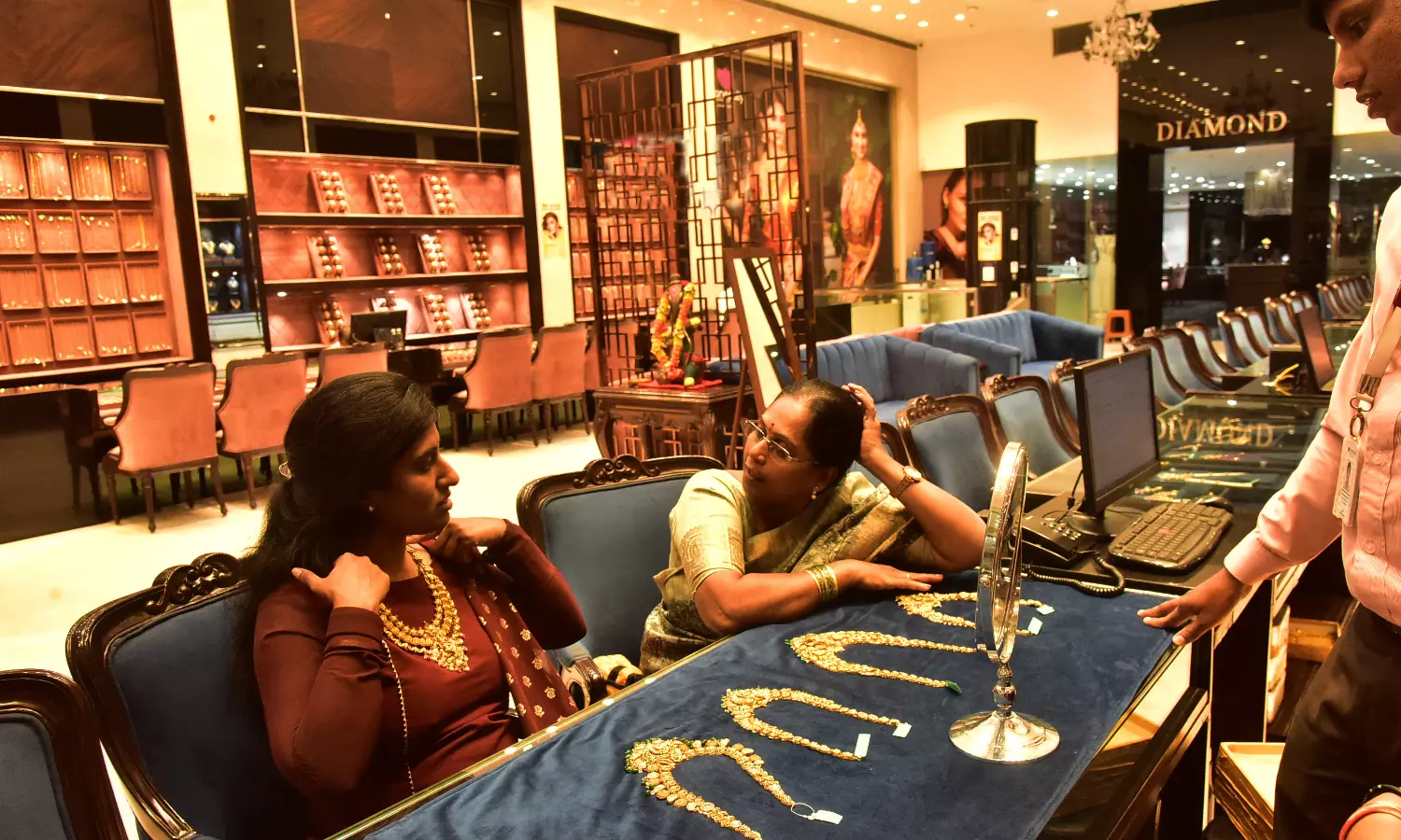 Prices Take The Sheen Off Gold, Keep Buyers At Bay