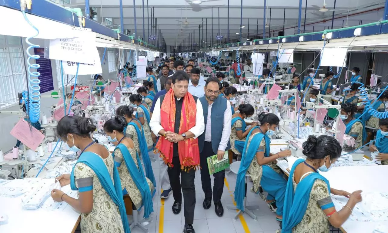 Telangana IT and Industries Minister Invites Tirupur Apparel Giants to Invest in the State