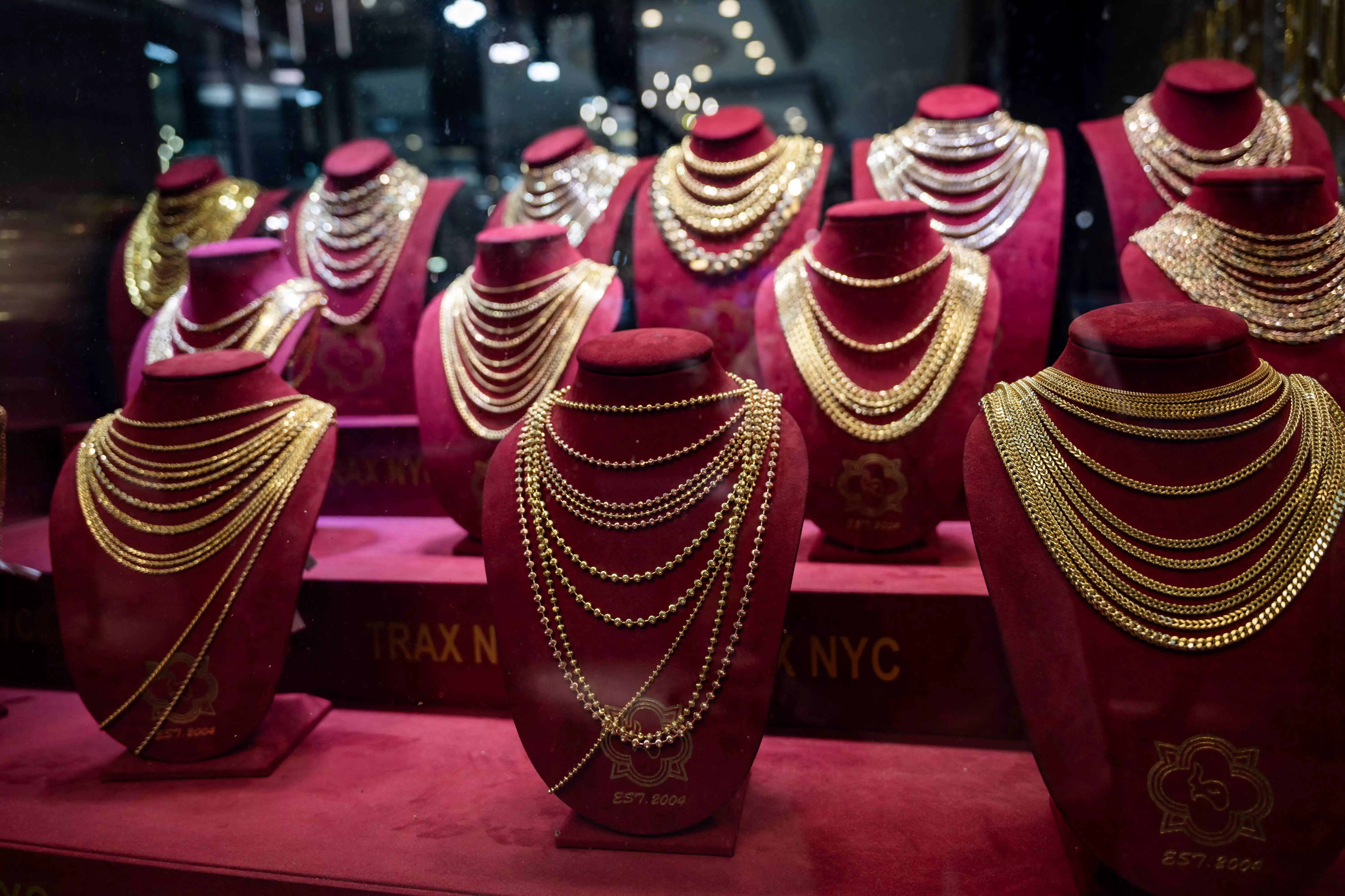 Gold Rallies Rs 458 to Breach Rs 1.10 Lakh Mark Gold Rallies Rs 458 to Breach Rs 1.10 Lakh Mark