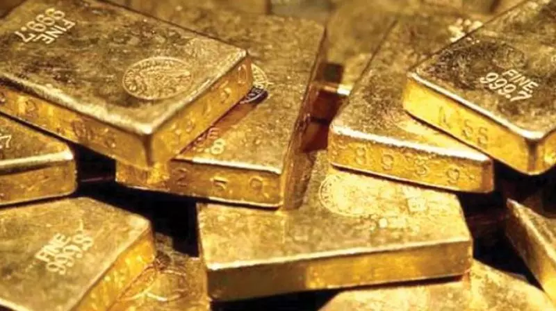 Gold Slips Rs 500 to Rs 1,20,600, Ending 5-Day Rally