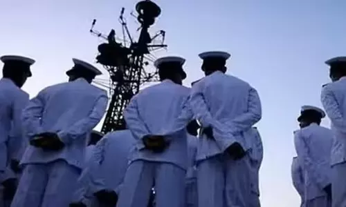 Mumbai: Man in Naval Uniform Flees with Rifle, Ammunition