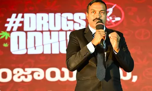 EAGLE Chief Warns Students About Dangers Of Drugs