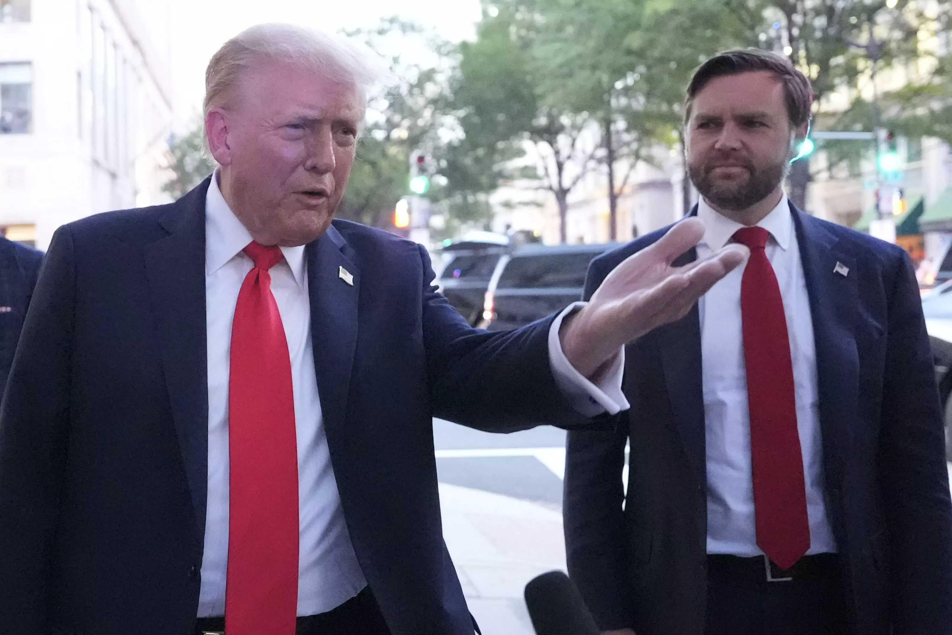 Trump: US, India to Continue Trade Talks