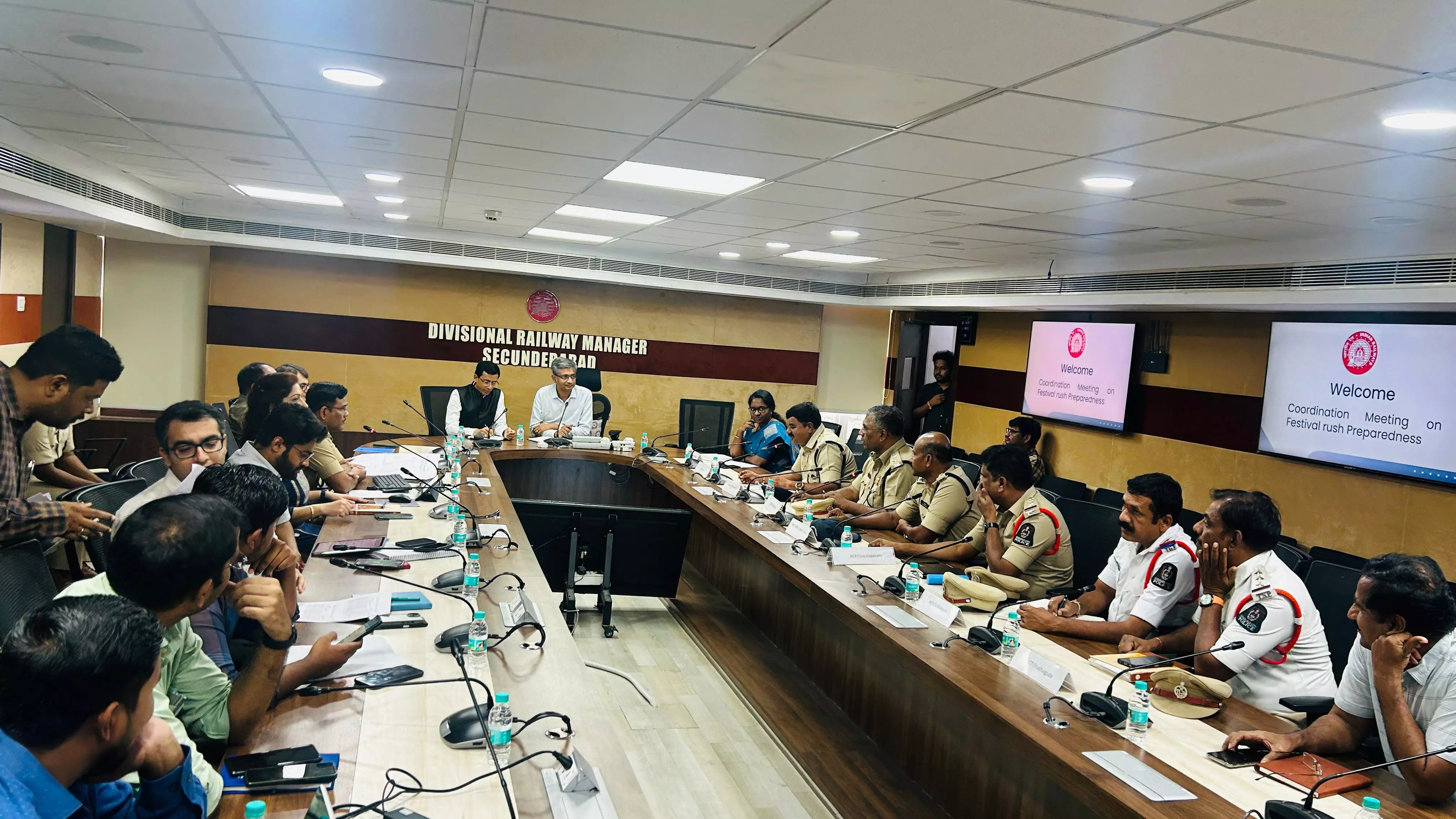 Railway Police Reviews Crowd Safety Measures in View of Dasara, Diwali