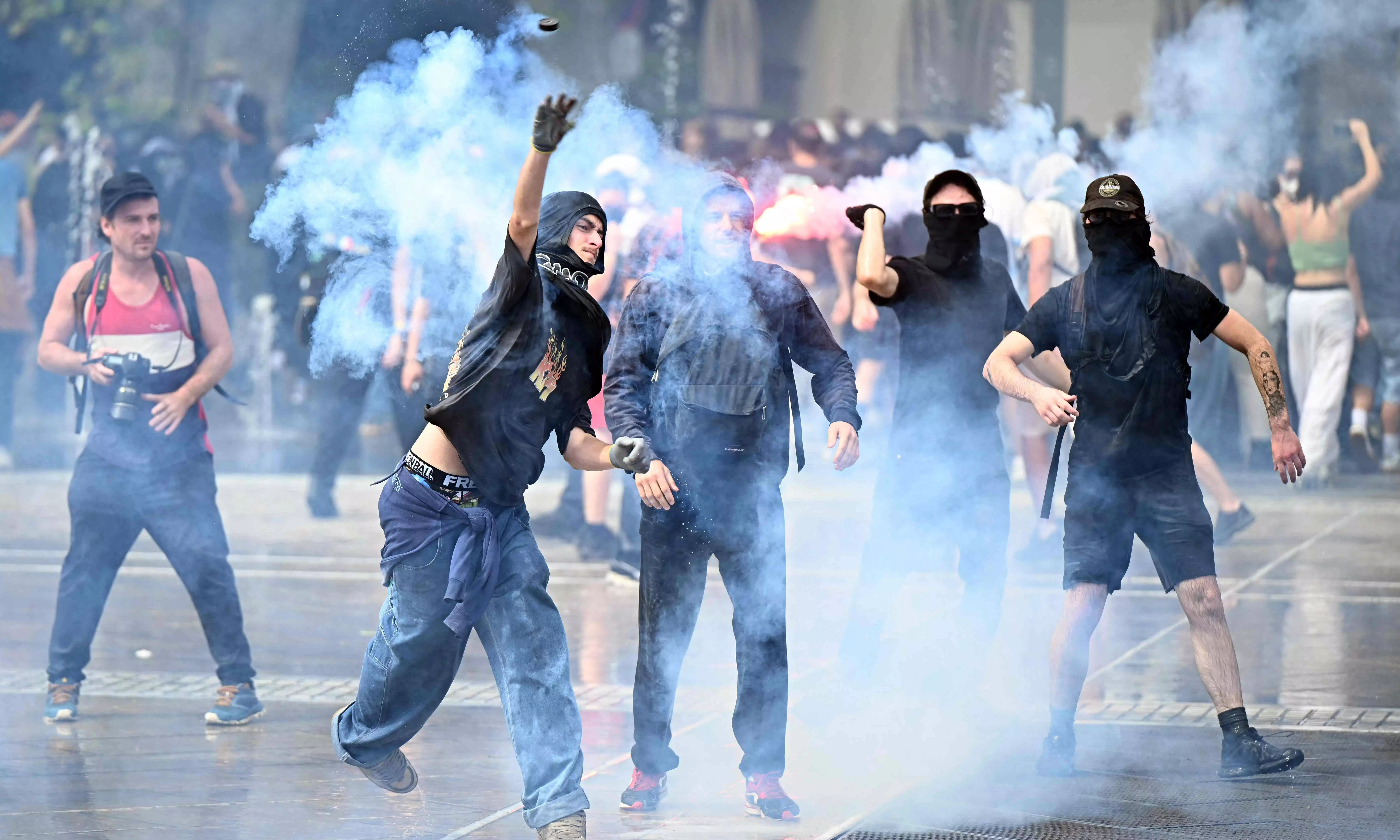 250 Arrested in France as Protesters Clash With Police While Macron Installs New PM