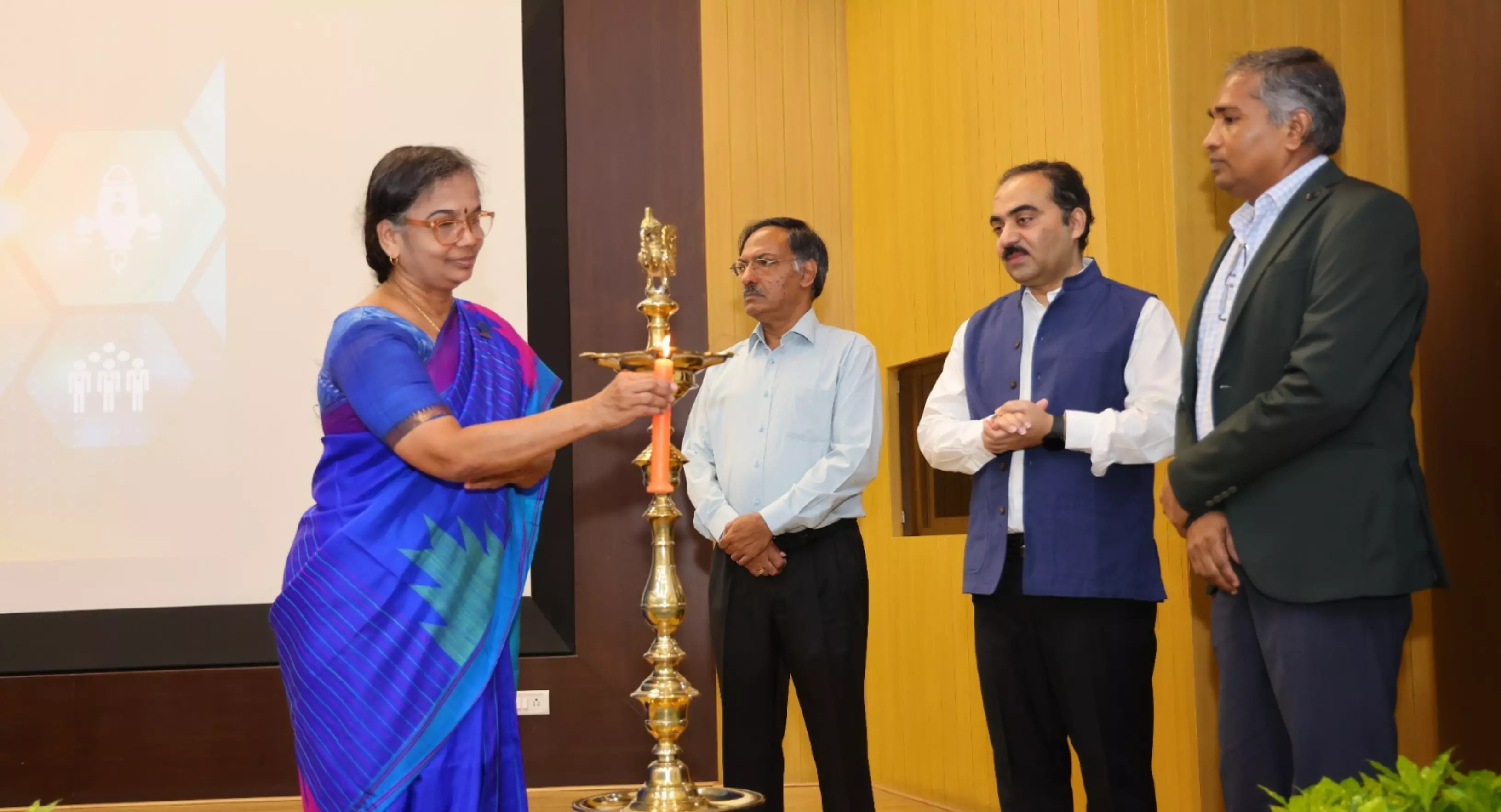 Scientists Flag Funding Delays at Niti Meet