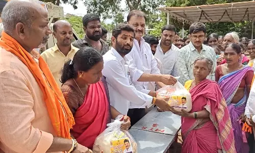 Flood Victims in Nizamabad, Kamareddy Get Relief Aid