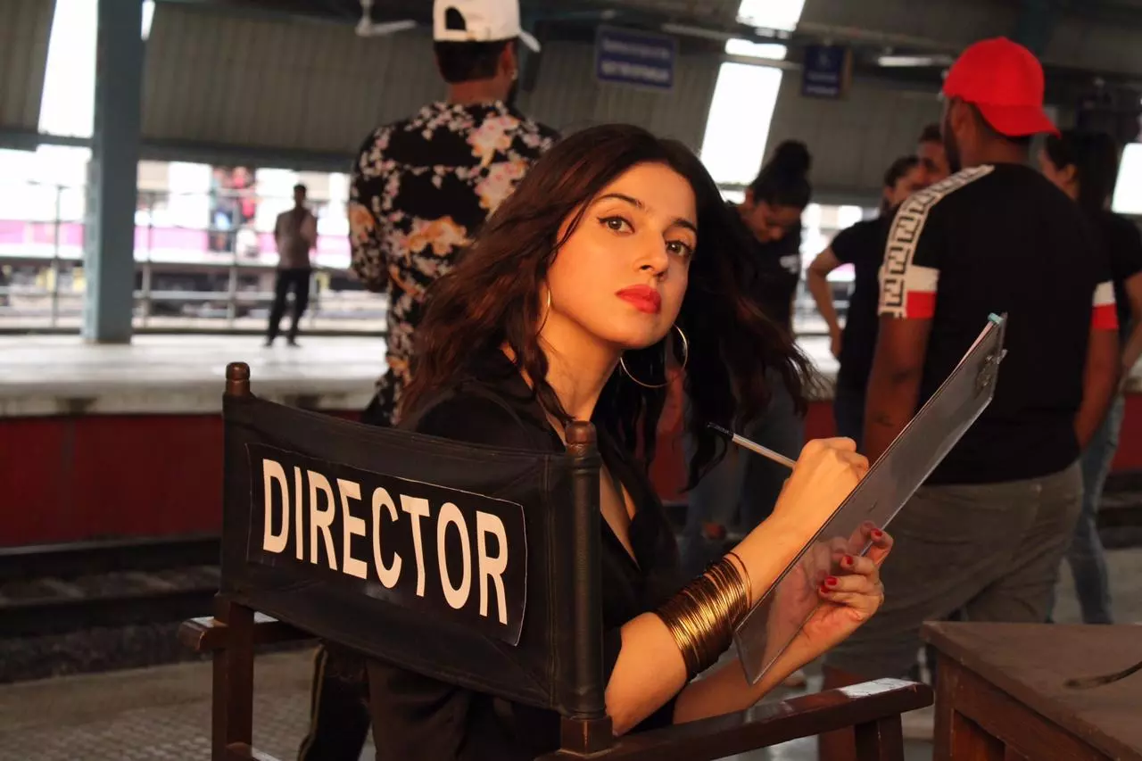 If Scripts Come My Way, Id Surely Consider Working in Tollywood: Divya Khosla