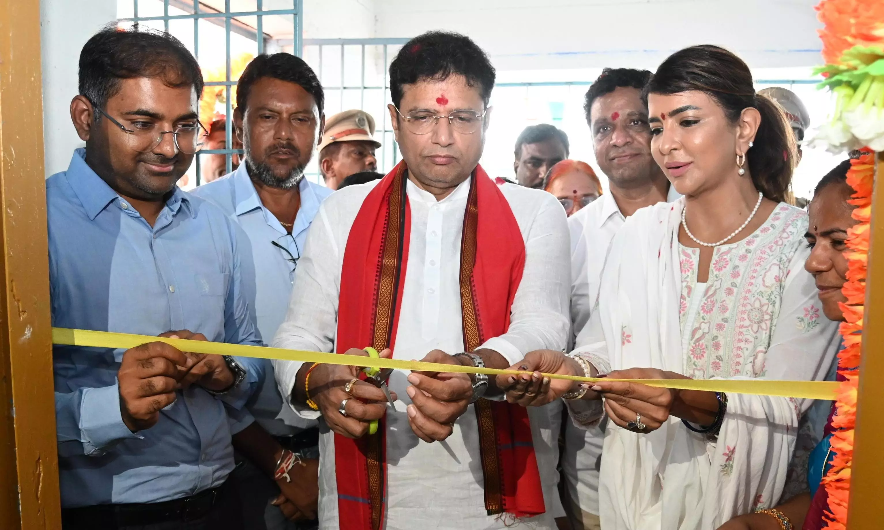 Sridhar Babu Inaugurates Digital Classrooms in Manthani