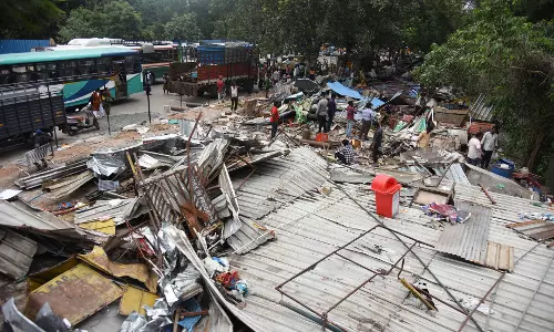 SCB Clears 16 Illegal Shops