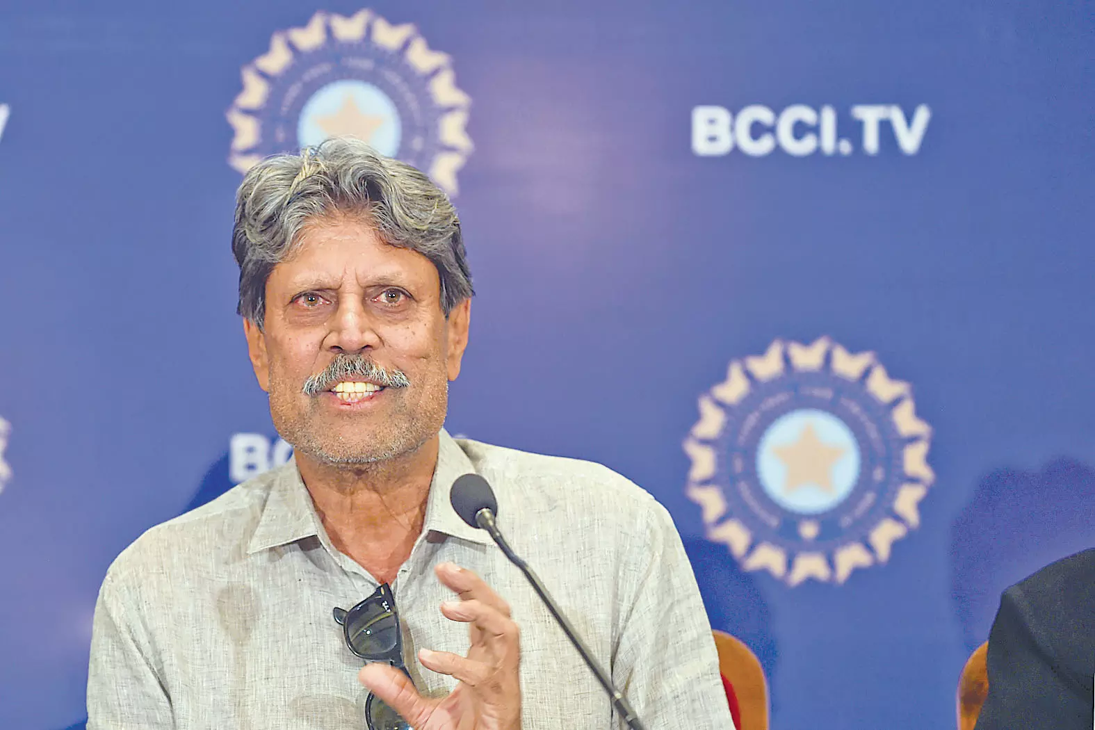 Kapil Dev Urges Indian Players to Stay Focused Ahead of Pakistan Clash