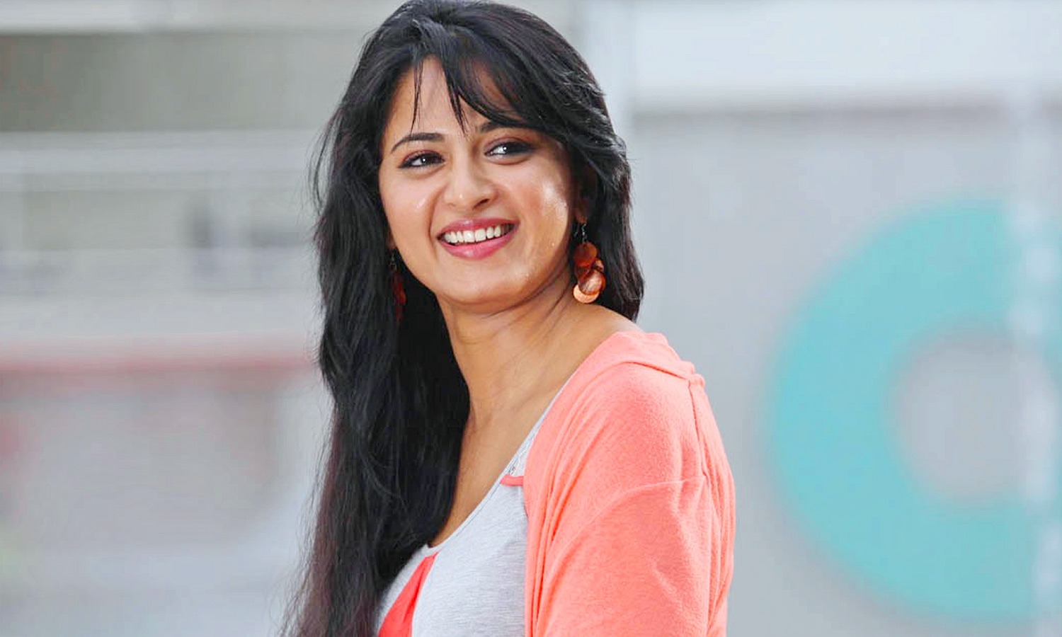 Anushka Shetty Takes Social Media Break After Film Flop
