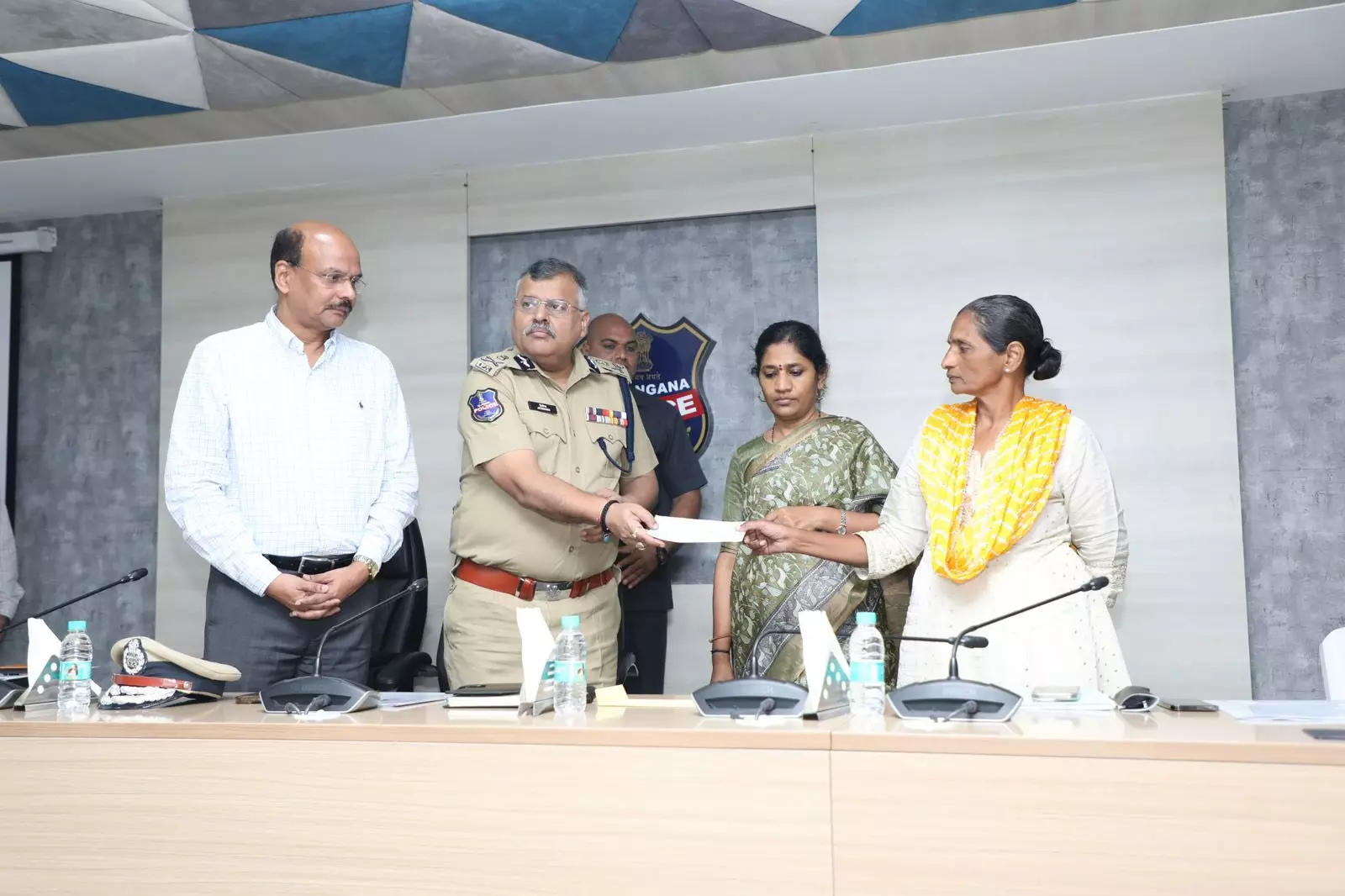 Senior Maoist Leader Surrenders Before DGP