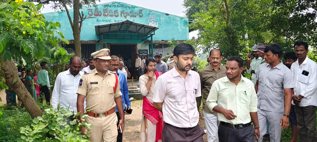 Protests In Mahbubabad Over Urea Shortage