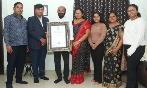 Micro Artist Ajay Kumar Gets Global Award